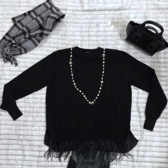 Allison New York Sweaters - NWOT - Allison New York Sweater w/ Feather Hem